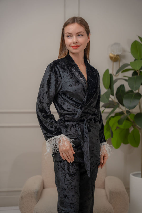 FEMINISM BEVELYN VELVET LONGSLEEVE PAJAMA SET