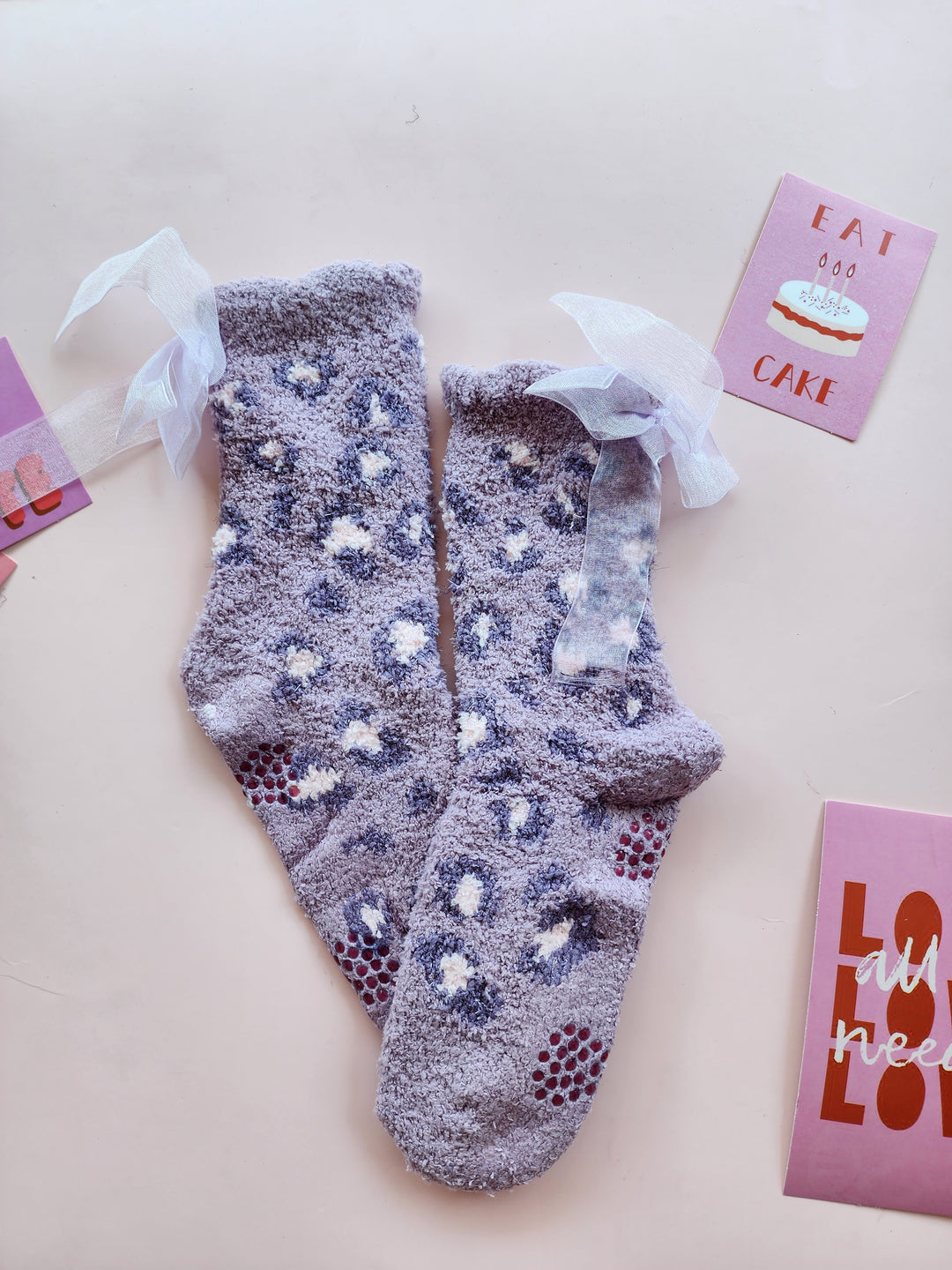 #8118 Cheetah socks
