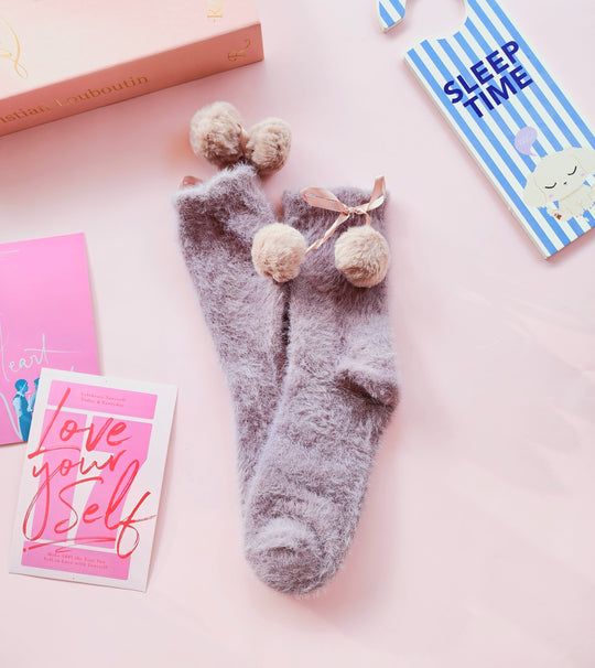 #8125 Pompom socks