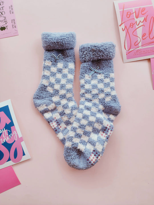 #8281 Checkered Sleep Socks